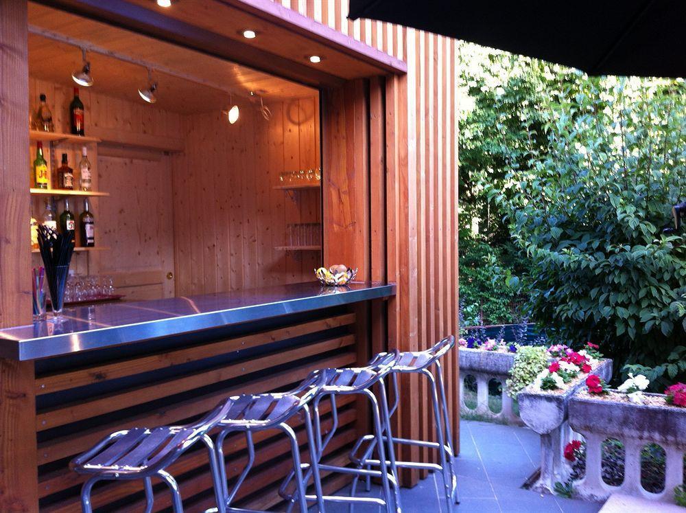 Hotel Novel Restaurant La Mamma Annecy Exterior foto